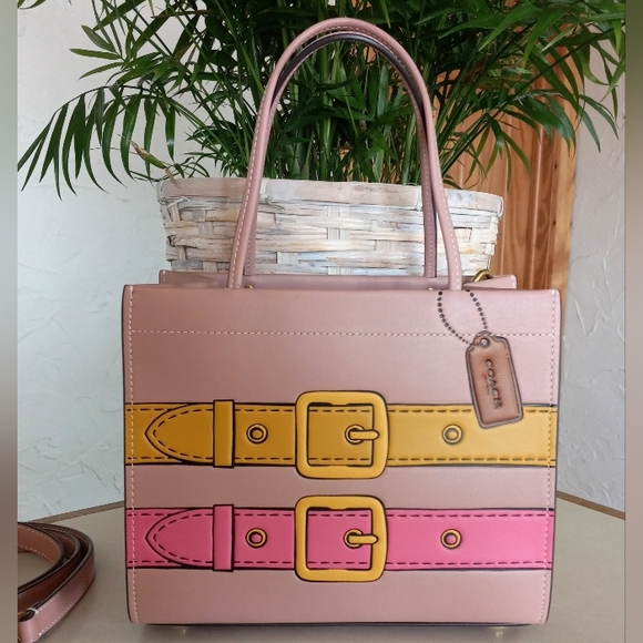 COACH CASHIN CARRY 22 LIGHT BLUSH MULTI LEATHER W/TROMPE L'OEIL PRINT - Picture 4 of 11